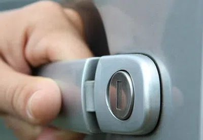 Little Village Locksmith Store Indianapolis, IN 317-975-2284 - 21-unlock-car